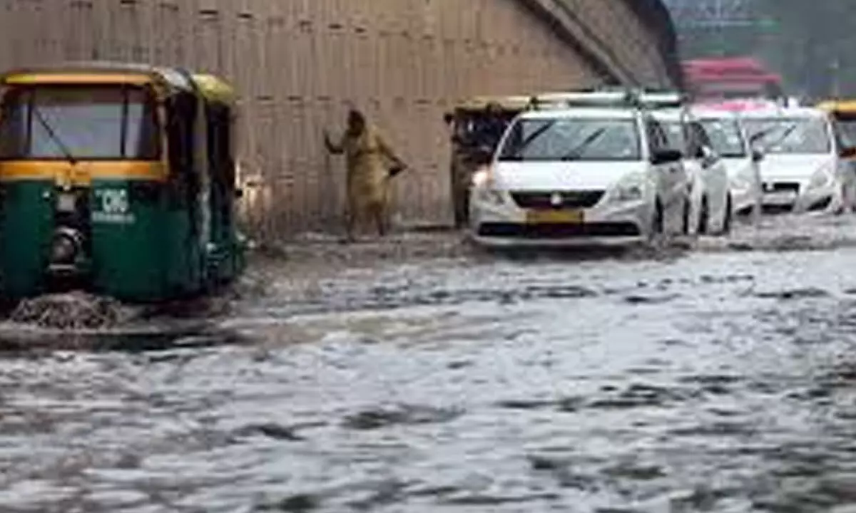 Rains in parts of Delhi trigger traffic chaos