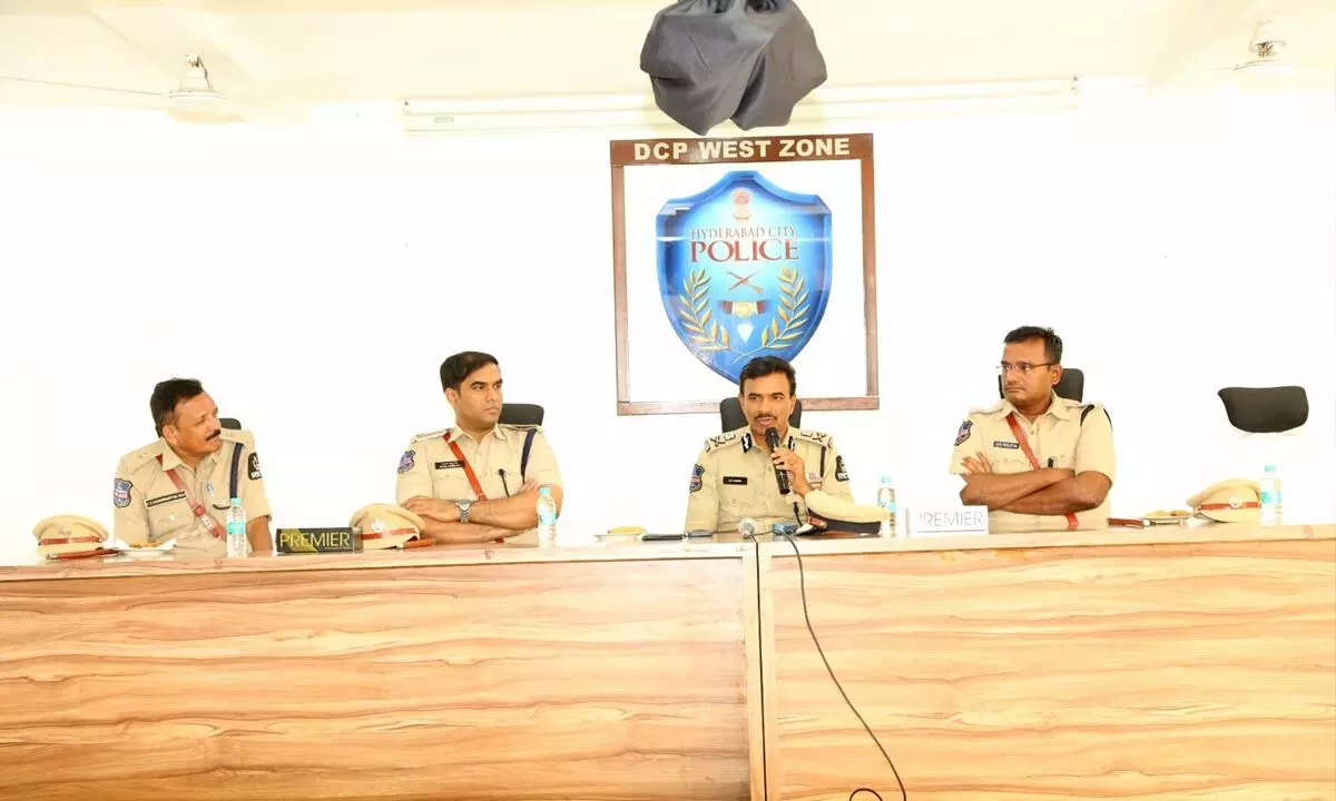 CP CV Anand Urges Officers to Stay Vigilant and Proactive in Maintaining Law and Order