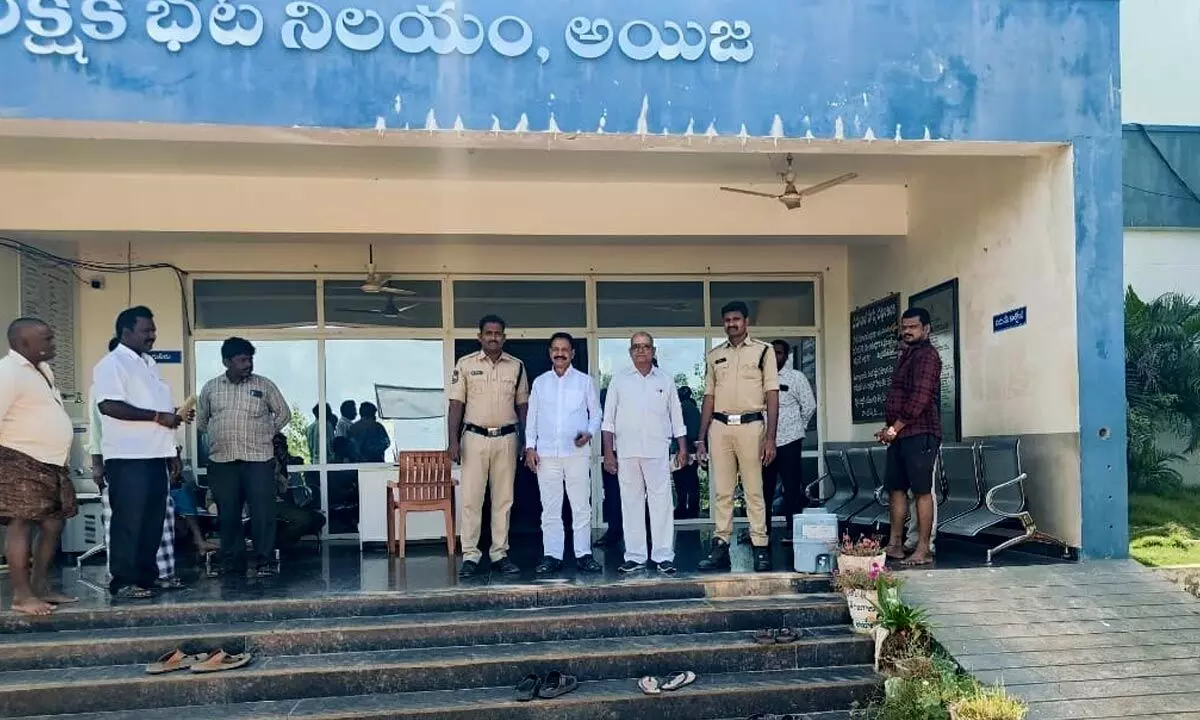 BRS Leaders Arrested in Gadwal district, in Protest Against Attack on MLA Kaushik Reddys Residence