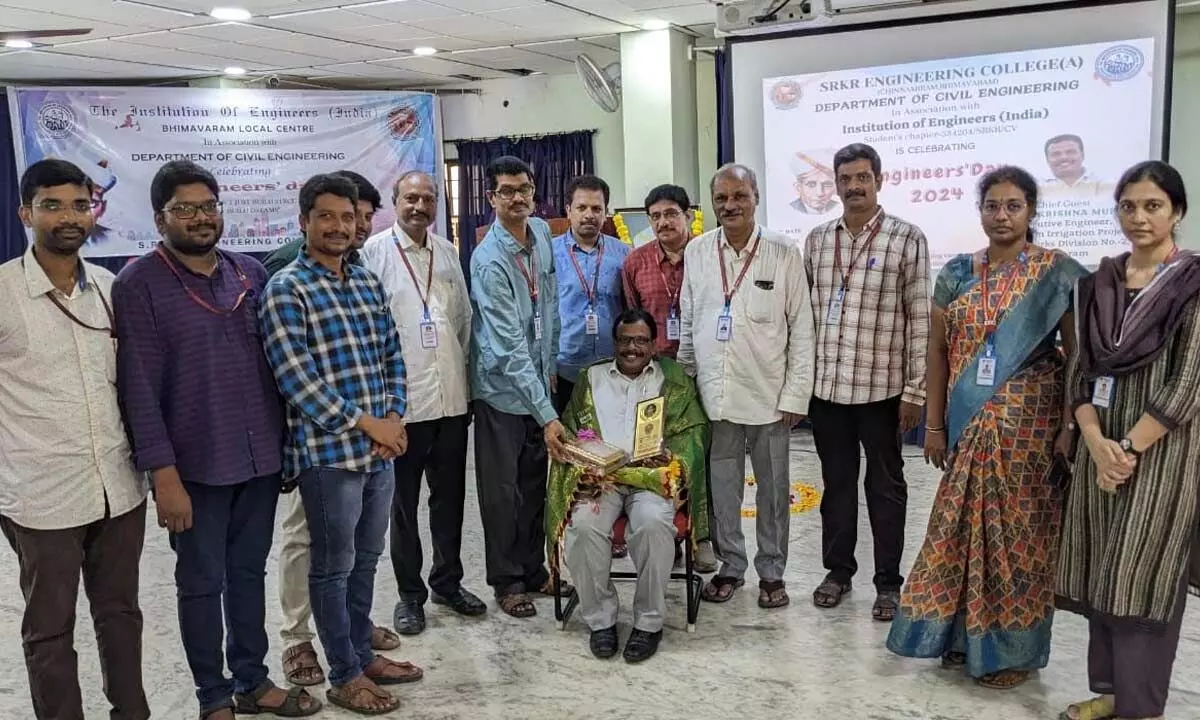 Executive Engineer of Polavaram Project head works K Balakrishna Murthy being felicitated in connection with the Engineers Day at SRKR Engineering College in Bhimavaram on Friday