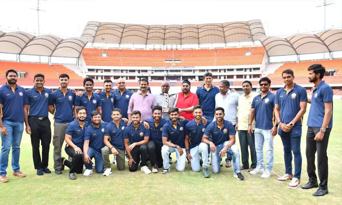 HCA announces Rs 25 lakh prize money to Hyd’bad cricket team