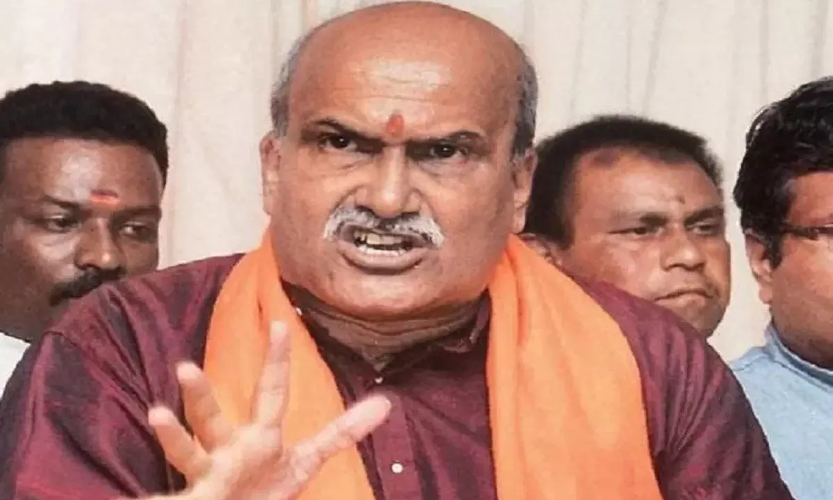 Police ban entry of Pramod Muthalik into Nagamangala amid rising tensions