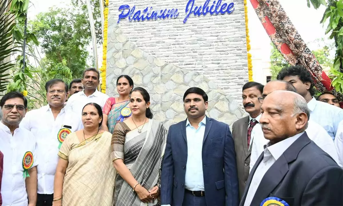 District Collector Siva Sankar Lotheti, MLA Madhavi Reddy and others at the commemorative pylon of 75th Platinum Jubilee of Government Arts College in Kadapa on Friday