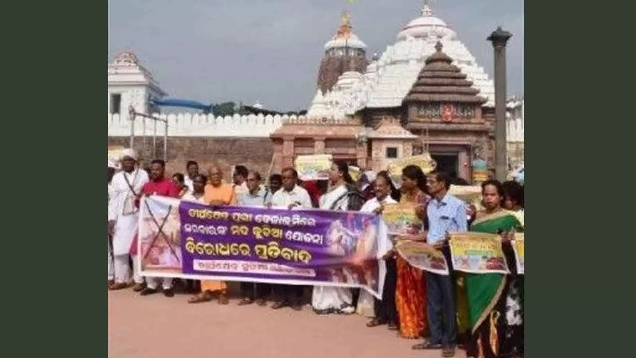 Plan to allow beach shacks in Puri dropped