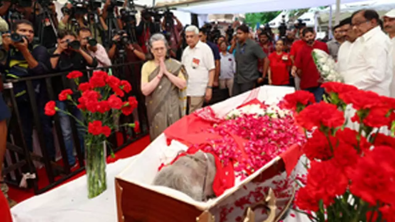 Sonia Gandhi pays last respects to veteran CPI-M leader Sitaram Yechury