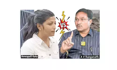 HYDRA preying on GHMC babus for demolition works stings baldia boss