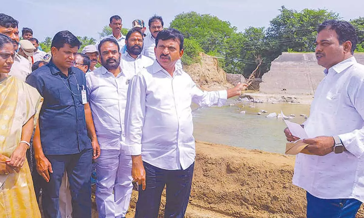 Minister Ponguleti urges canal work completion in 4 days