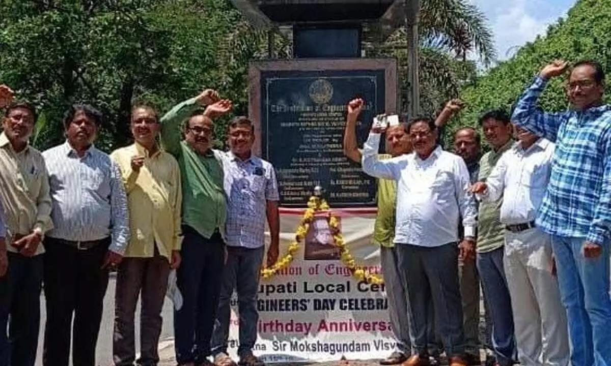 Tributes being paid to Sir Mokshagundam Visvesvaraya on Engineer’s Day in Tirupati on Sunday