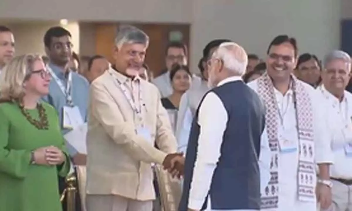 Andhra Pradesh CM N. Chandrababu Naidu Meets Prime Minister Modi at Global Renewable Energy Investors Meet