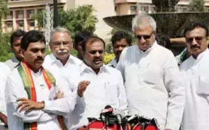 Seemandhra Leaders Express Confidence in United Andhra with Cricket Metaphors