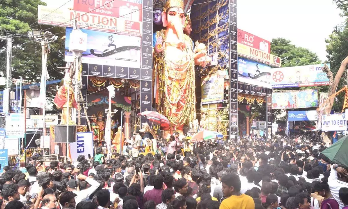 Ganesh Visarjan Hyderabad 2024: Khairatabad Mahaganapati Shobhayatra Kicks Off