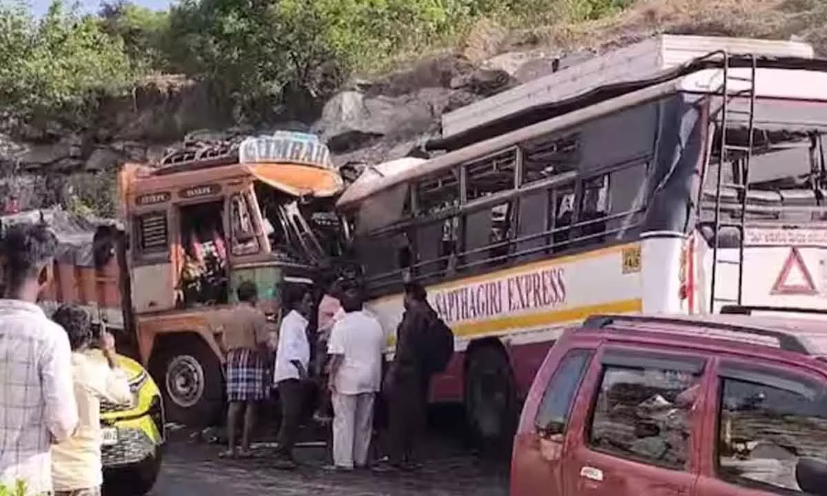 30 Injured  in Bus and lorry collision in Annamayya district