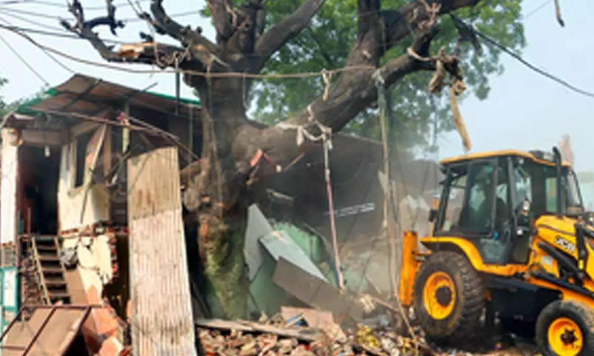 SC parks bulldozers, orders no demolitions without its permission