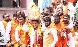 Balapur Laddu winner declares to present Prasadam to PM Modi Balapur Laddu winner declares to present Prasadam to PM Modi