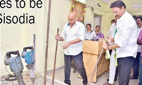 Sub-registrar offices to be citizen-friendly: Sisodia