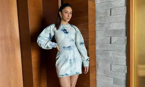 Rakul makes fashion statement in trendy denim look