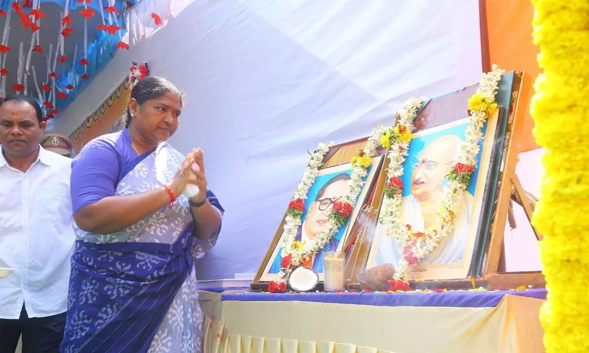 Praja Palana Dinotsavam celebrated in Mulugu