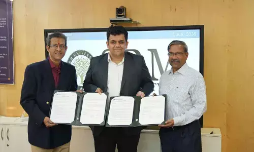 CEO of Programming Hub Siddhesh Joglekar and registrar of SRM-AP R Premkumar and Dean of Paari School of Business Bharadhwaj Sivakumaran exchanging MoU at  SRM-AP  on Tuesday