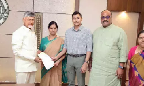 Amara Raja Group donates Rs 2 cr to AP flood victims