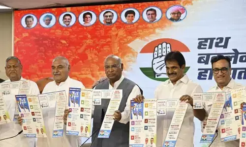 Cong’s seven guarantees include MSP, caste survey