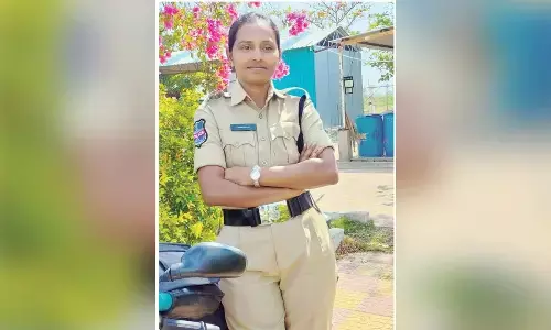 SP condoles death of woman cop