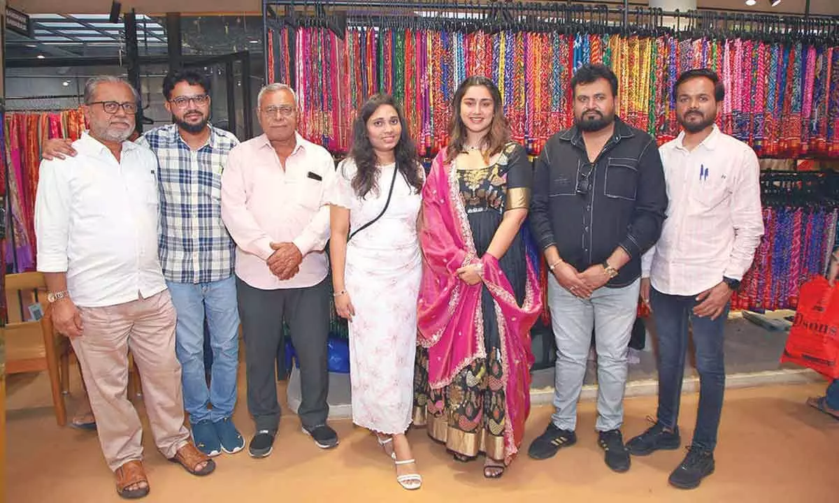 Pravallika Goodapati Launches D Sons Patola Art Expo