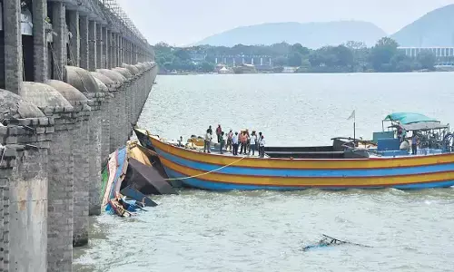 Second Boat Retrieved from Prakasam Barrage