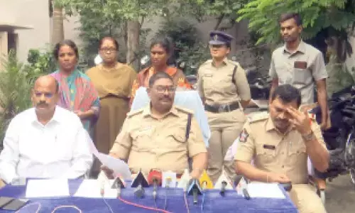 Tirupati: Two women thieves arrested