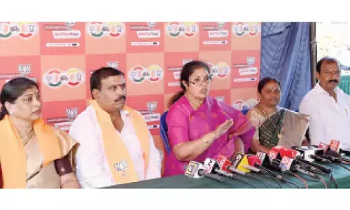 Centre keen to develop infra: Purandeswari