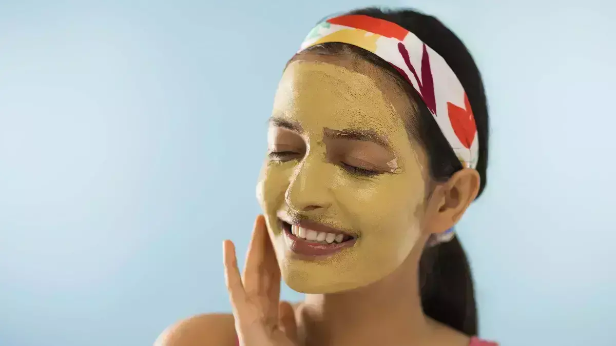 Ubtan and Home Remedies vs. Advanced Skincare: Finding the Perfect Balance