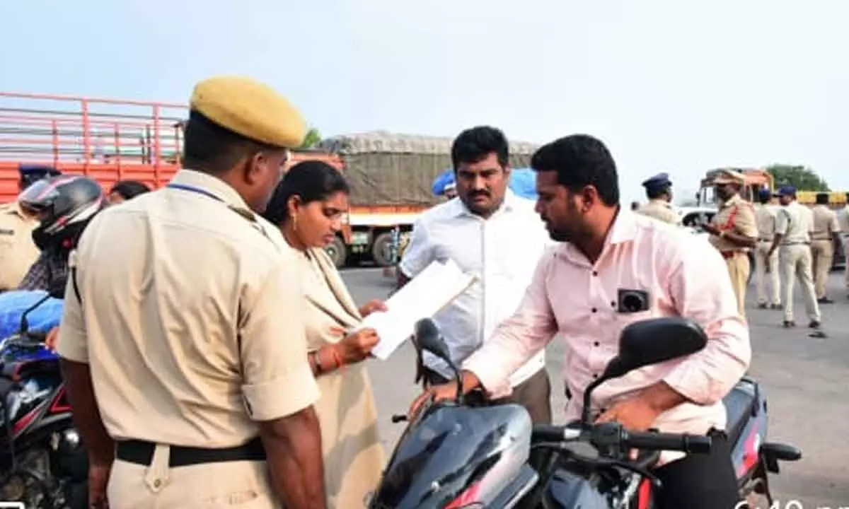 Mega Vehicle Checking Drive Conducted at Pullur Toll Plaza: Over 200 Police Personnel Involved