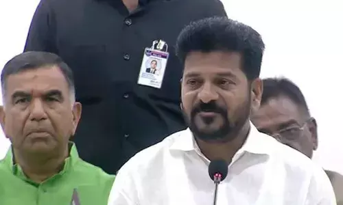 CM announces `1.9 lakh Dasara bonus for Singareni employees