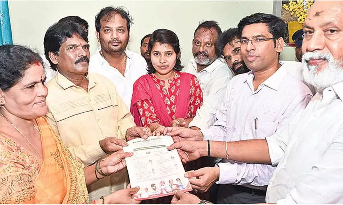 Govt is committed to public welfare: Collector