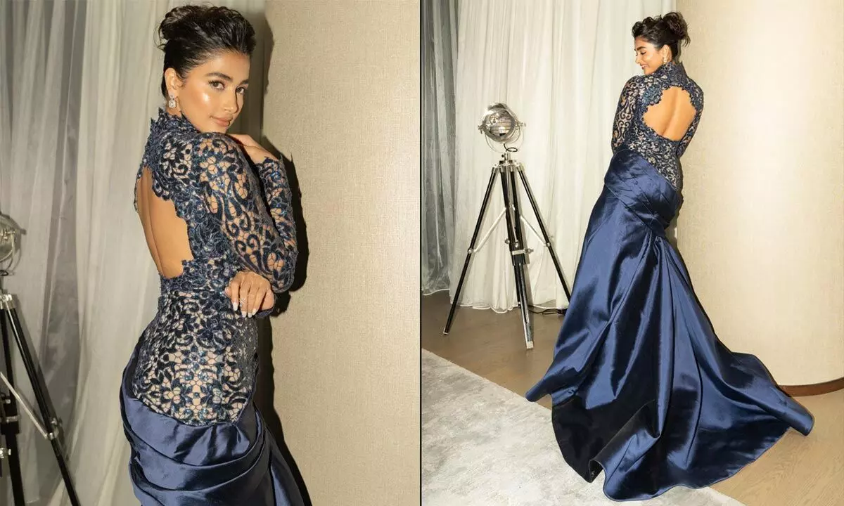 Pooja Hegde dazzles in backless blue gown