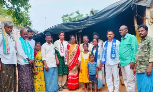 District Leaders of Peoples Organizations Console Suicide Victims Family.