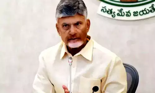 Chandrababu meets Union Steel Minister Kumaraswamy, discusses on Vizag Steel Plant