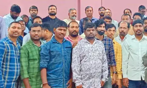 Newspaper artists, librarians meet in city, seek recognition