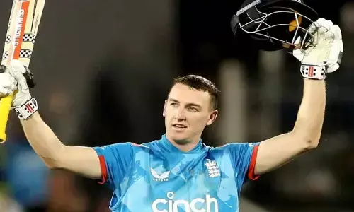 Brook’s ton halts Oz’s unbeaten run