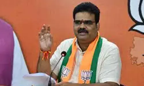 YSRCP chief should apologise to Hindus: Dinakar