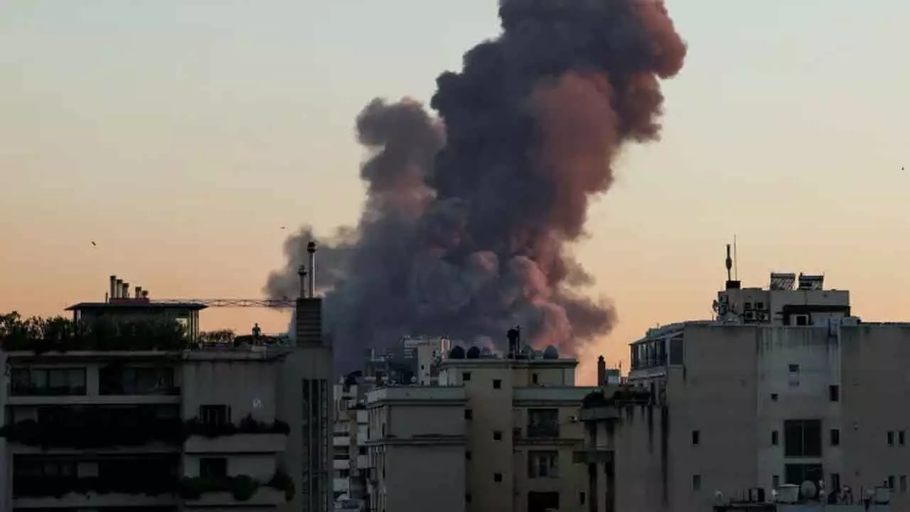 Israel strikes Hezbollahs hq