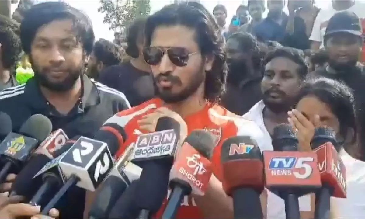 Film hero Siddartha Nikhil addressing media at NRI Junction in Mangalagiri on Sunday