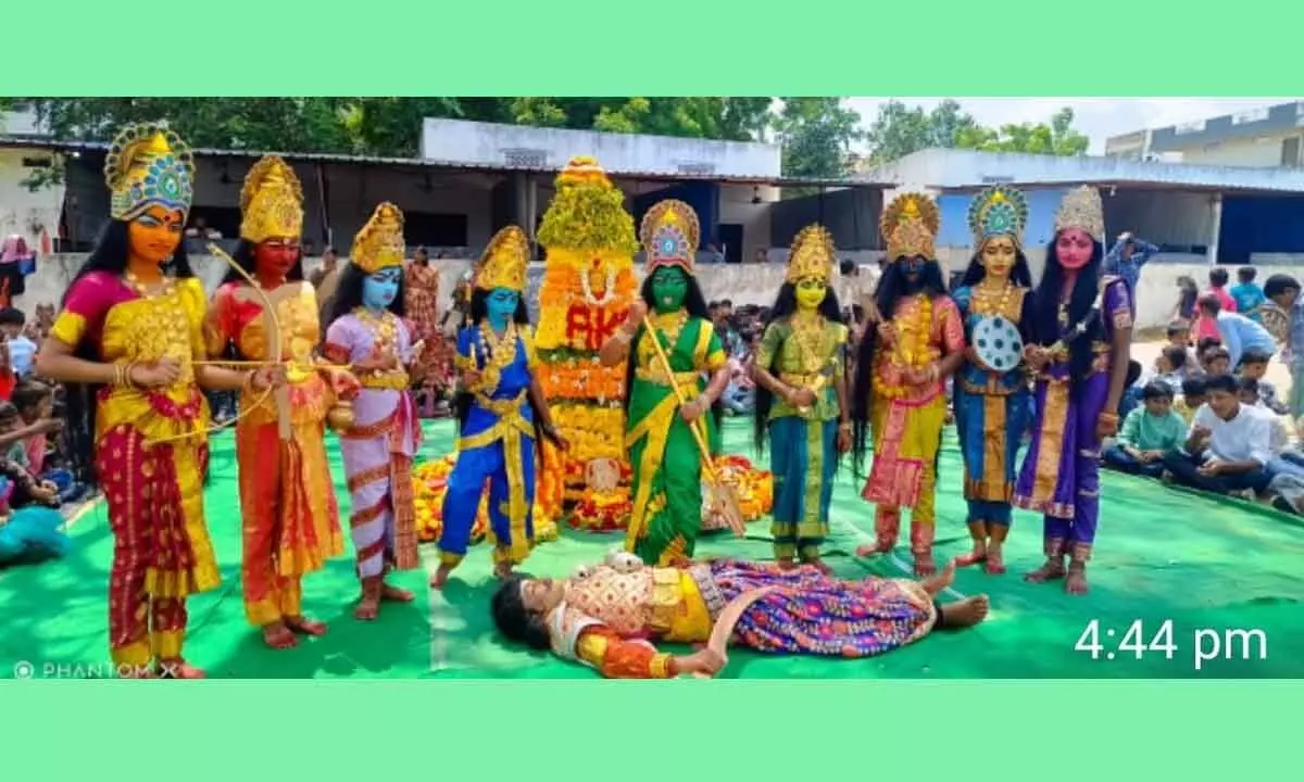 Grand Dussehra and Bathukamma Celebrations at Akshara High School: A Celebration of Culture and Triumph of Good Over Evil.