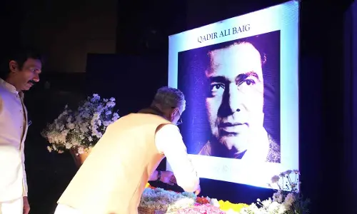 Governor pays rich tributes to theatre legend Qadir Ali Baig