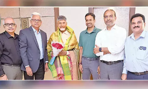 Arjas donates Rs. 1cr to CM Relief fund