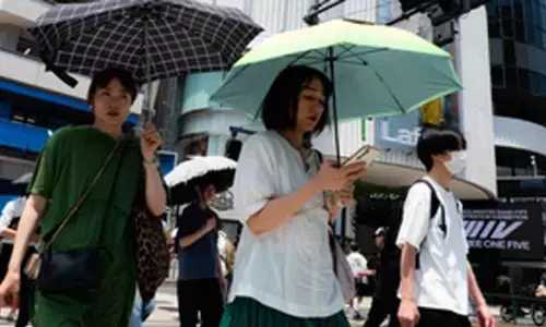 Japans jobless rate fell to 2.5 pc in August