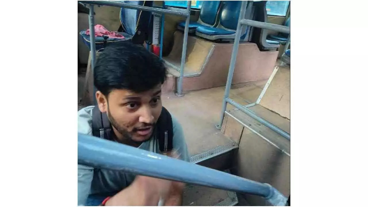 Passenger stabs BMTC conductor inside bus