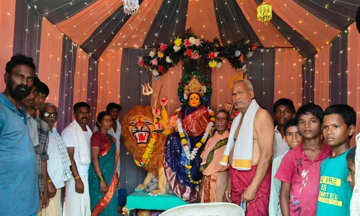 Special Durga Puja by Sri Mata Youth During Navaratri