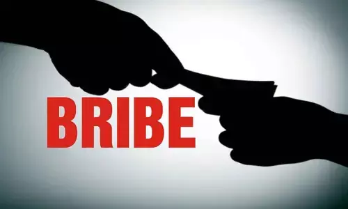 CRDA employee demands bribe
