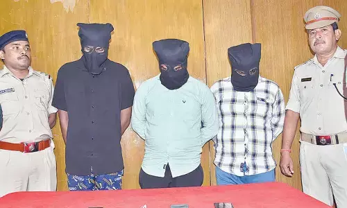 Woman gang-raped by burglars