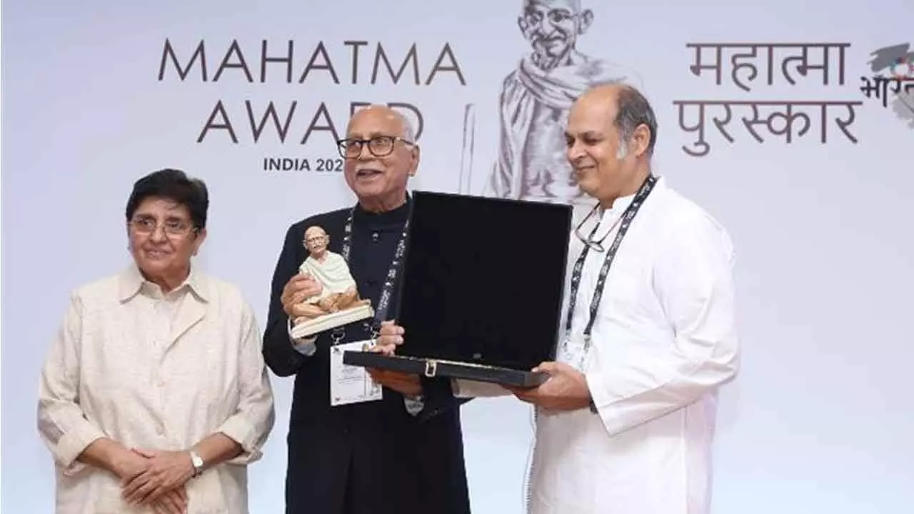 Amara Raja founder Ramachandra Galla receives Mahatma Award